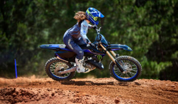 YAMAHA YZ125 MONSTER ED. 2023 pieno