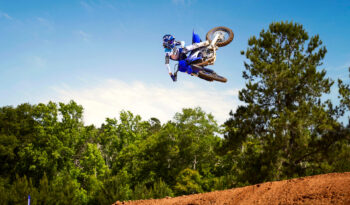 YAMAHA YZ250F 2023 pieno