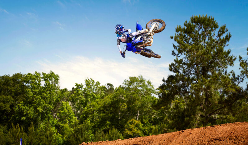YAMAHA YZ250F 2023 pieno