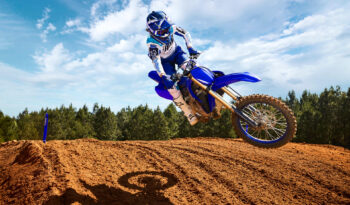 YAMAHA YZ250F 2023 pieno