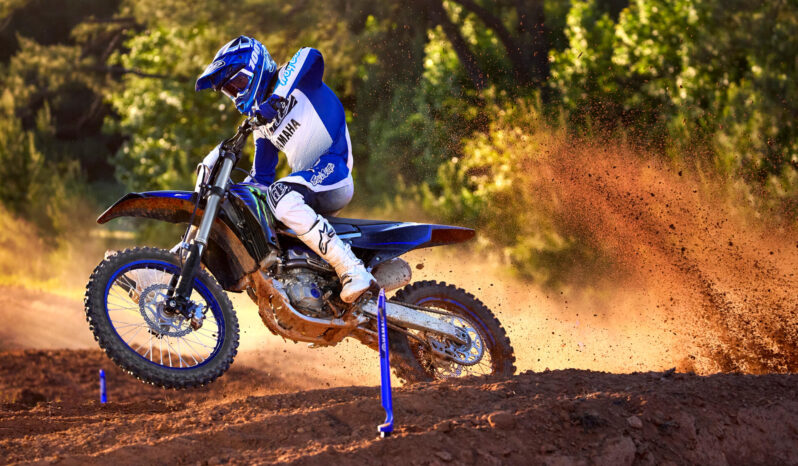 YAMAHA YZ250F MONSTER ED. 2023 pieno