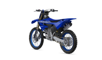 YAMAHA YZ250 2023 pieno