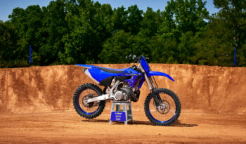 YAMAHA YZ250 2023 pieno