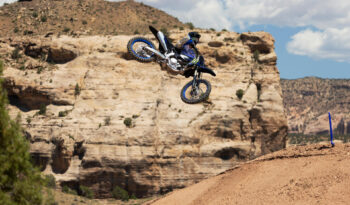 YAMAHA YZ450F MONSTER ED. 2023 pieno