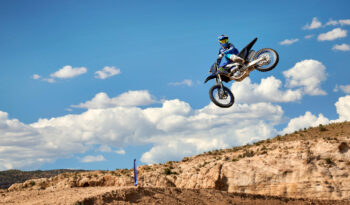 YAMAHA YZ450F MONSTER ED. 2023 pieno