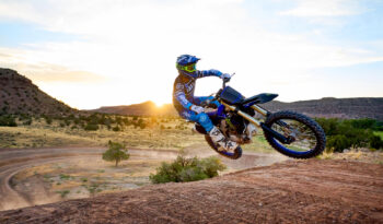 YAMAHA YZ450F MONSTER ED. 2023 pieno