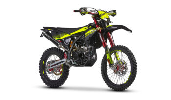 Fantic XEF 250 TRAIL 2023 pieno