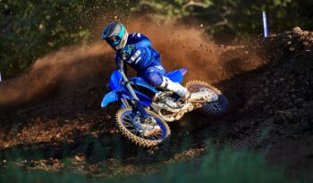 YAMAHA YZ250F 2024 pieno
