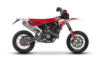 Fantic XEF 125 PERFORMANCE 2021 pieno